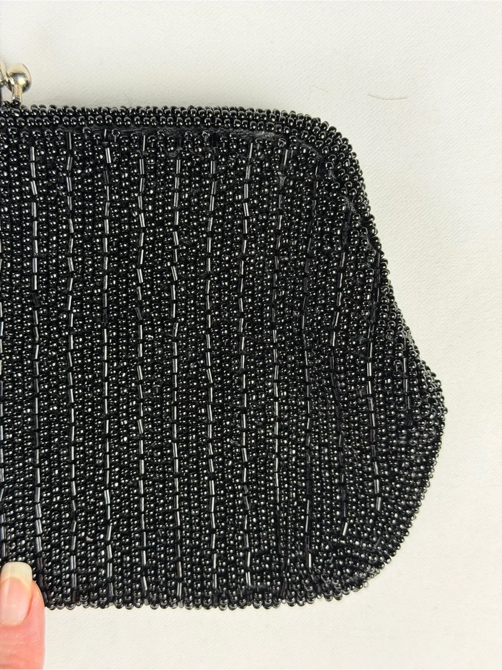 Black Vintage Beaded Evening Clutch - Classic Women's Accessory Stunning
